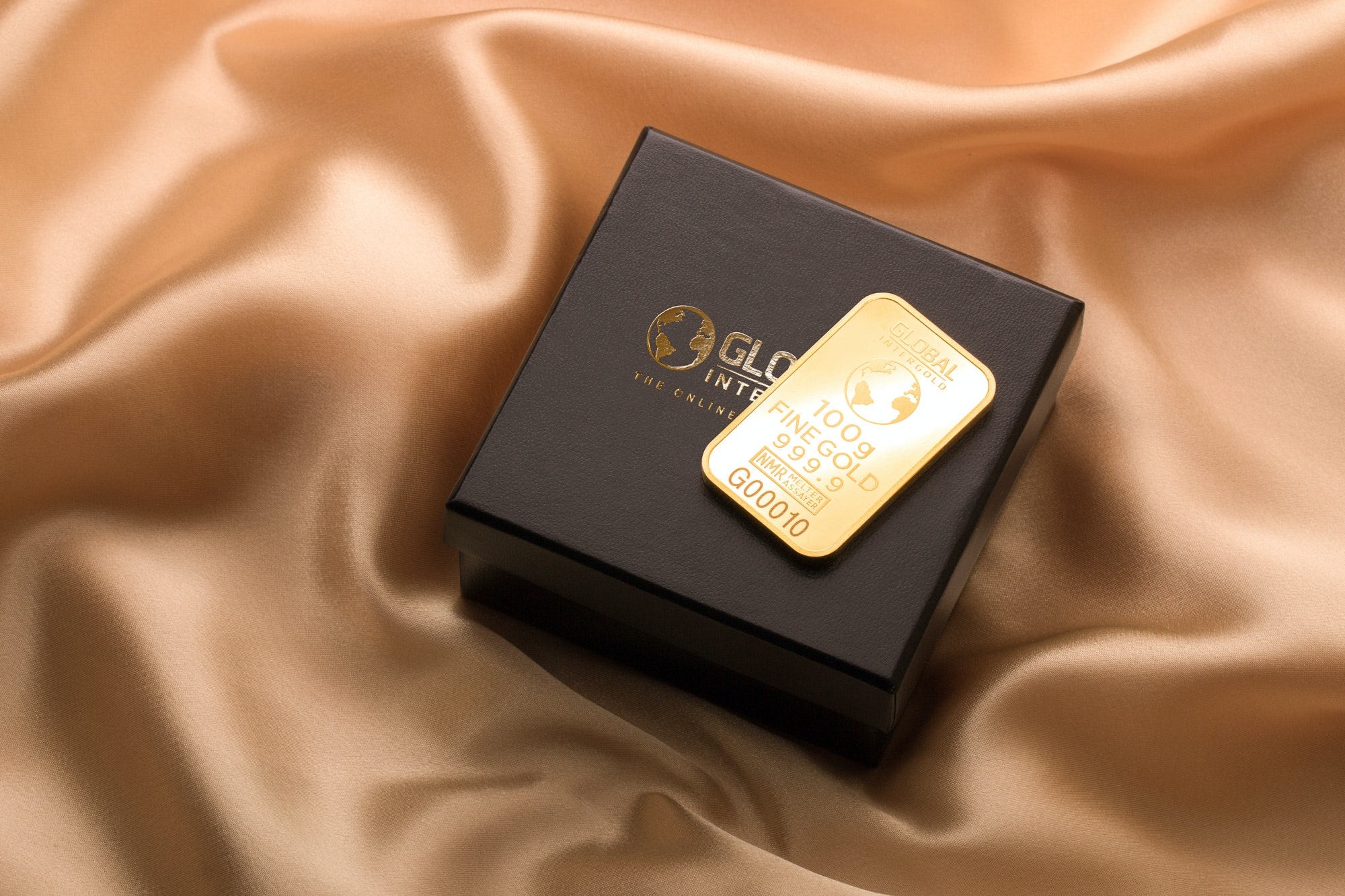 How to Ship Expensive and Valuable Items by Post or Courier
